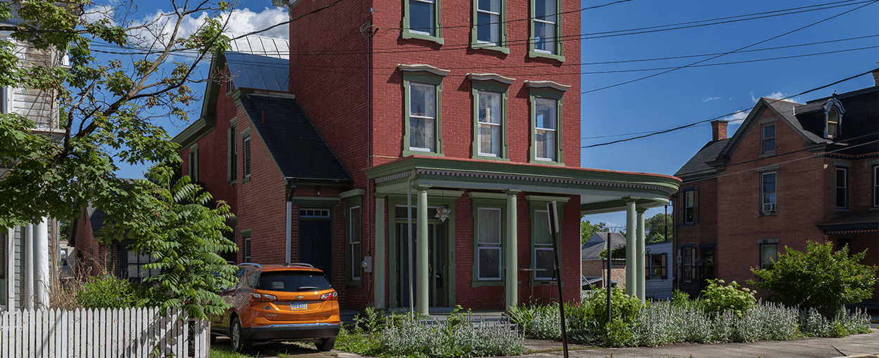 Hicks and Nesbitt Residence